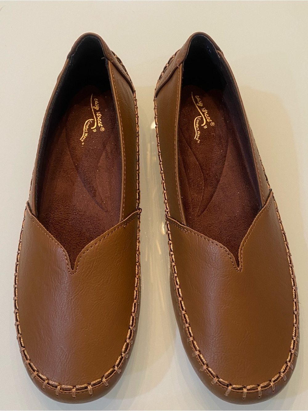 Easy Street Comfort Wave Brown Leather Slip On Loafer Flat Shoes NWOT Size 7M